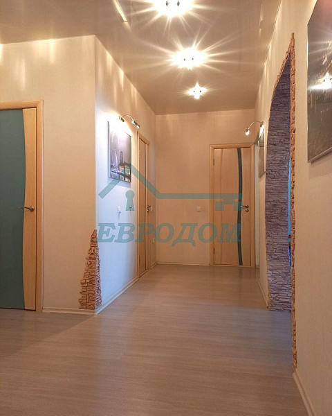 3-комн. квартира, 104 кв.м