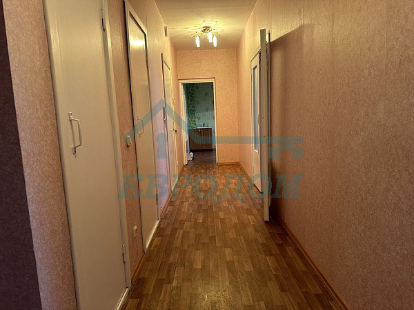2-комн. квартира, 67.4 кв.м